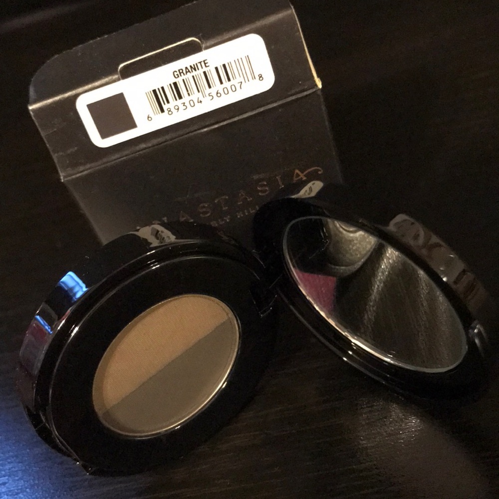 Anastasia Beverly Hills brow powder duo